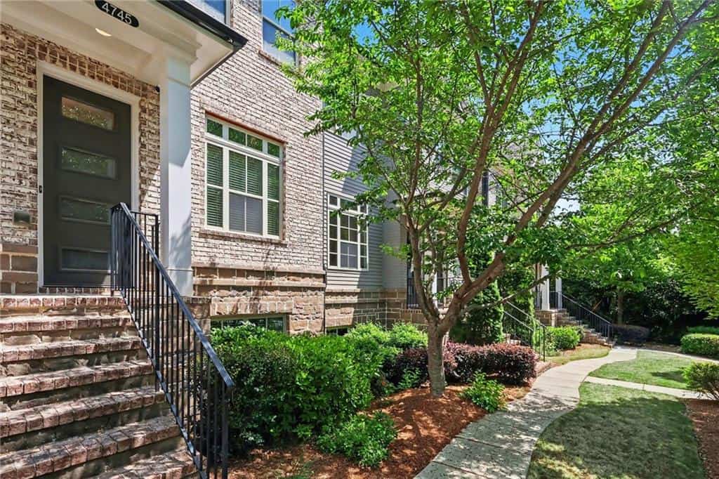 4745 Roswell Road, Sandy Springs, GA 30342