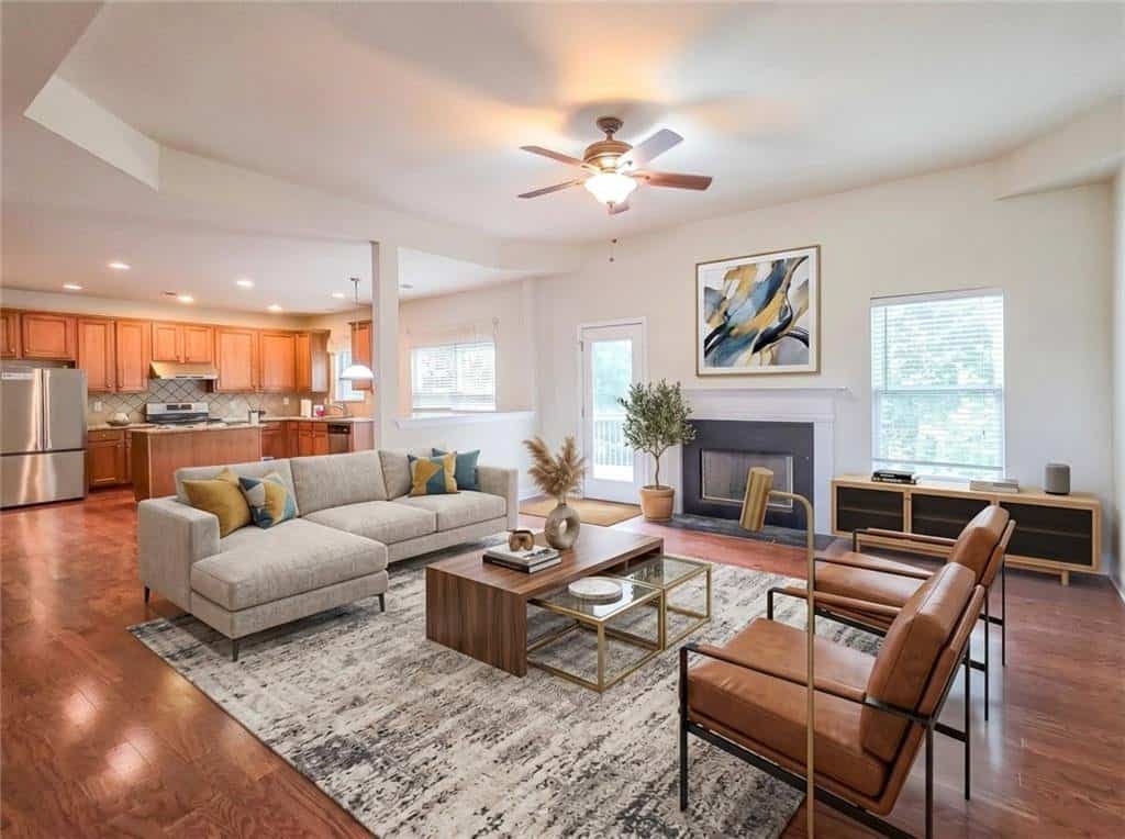 Listing photo 6