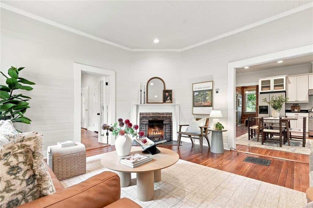 Listing photo 6
