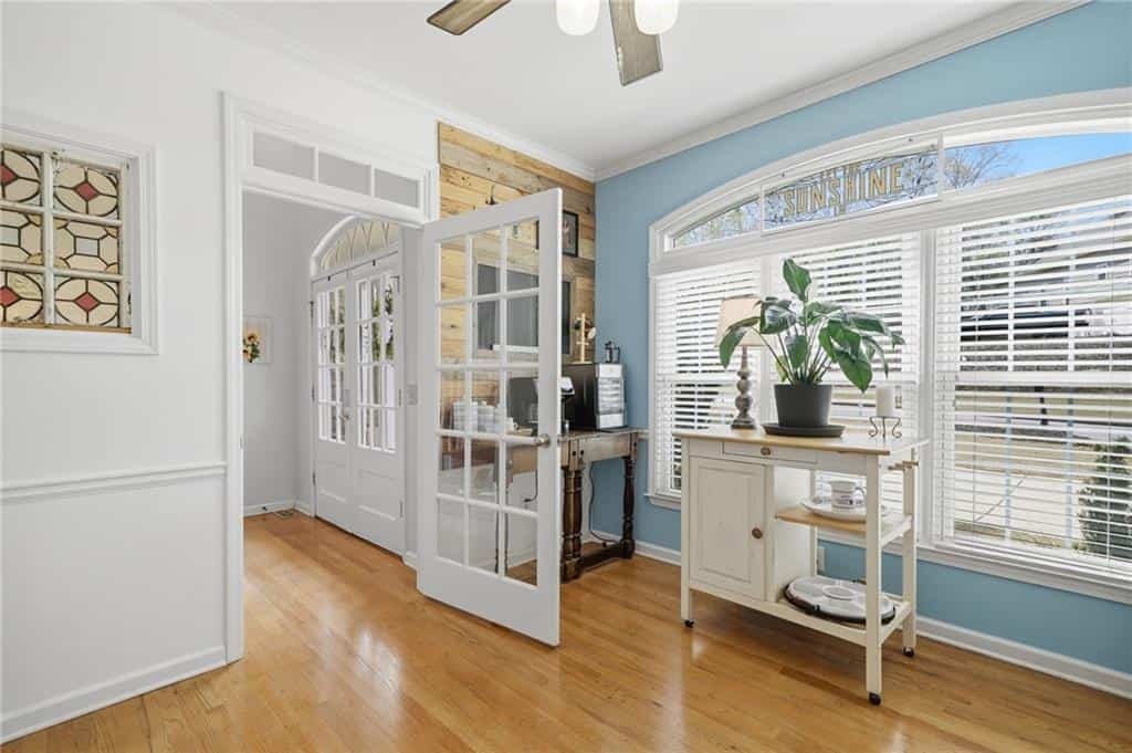 Listing photo 6
