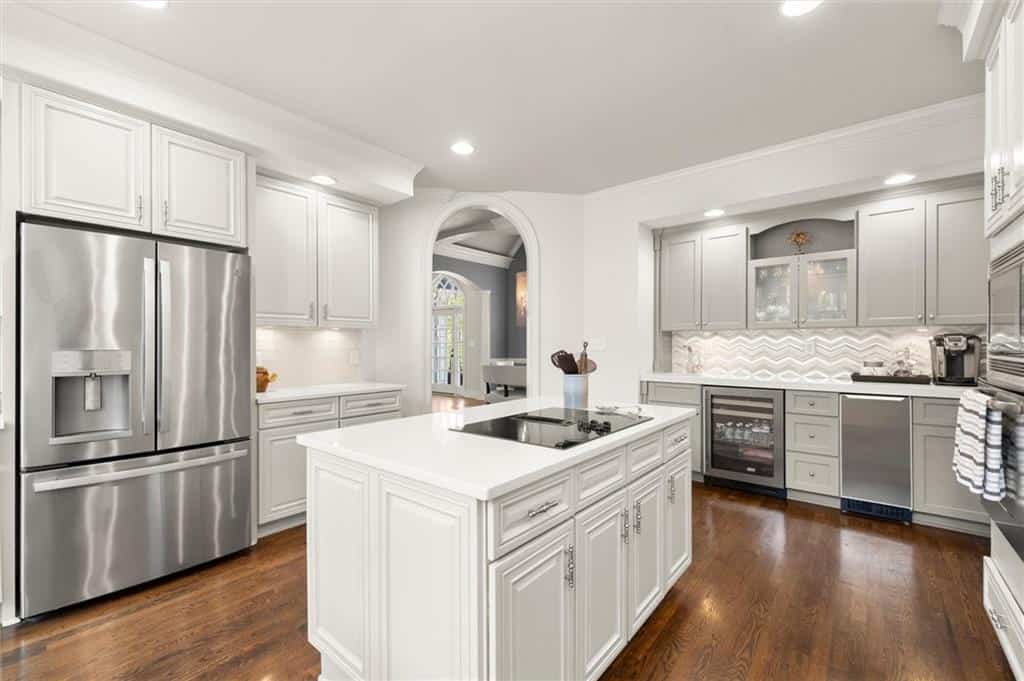 Listing photo 6