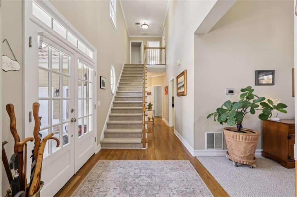 Listing photo 6