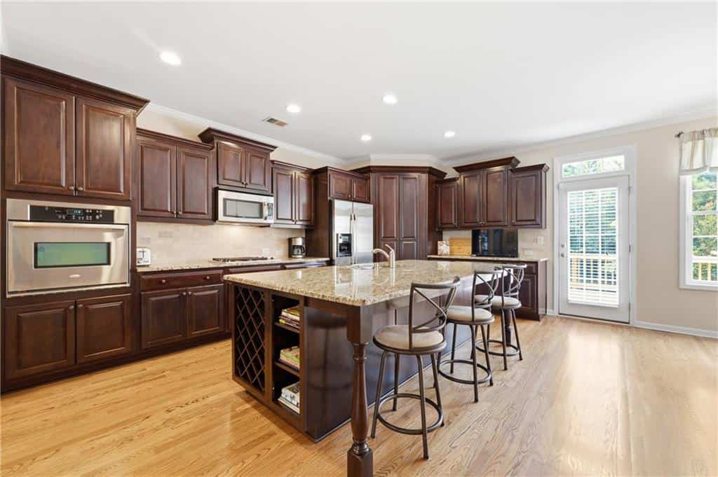 Listing photo 6