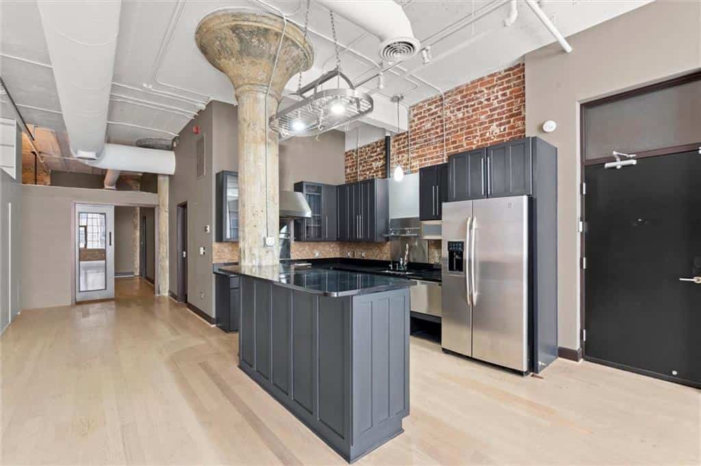 Listing photo 6