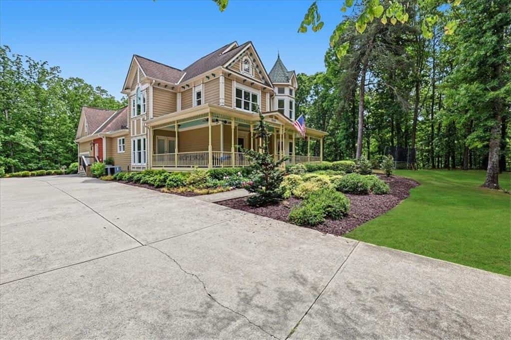 Listing photo 3