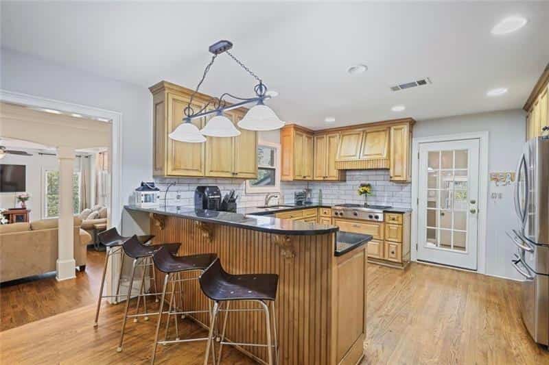 Listing photo 4