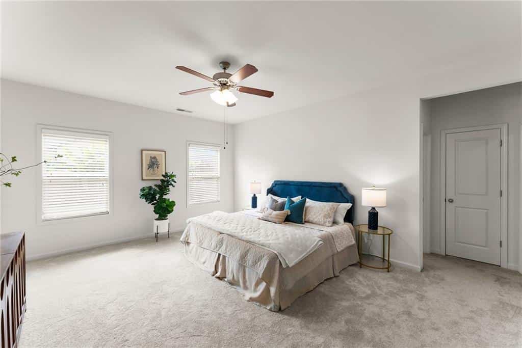 Listing photo 6