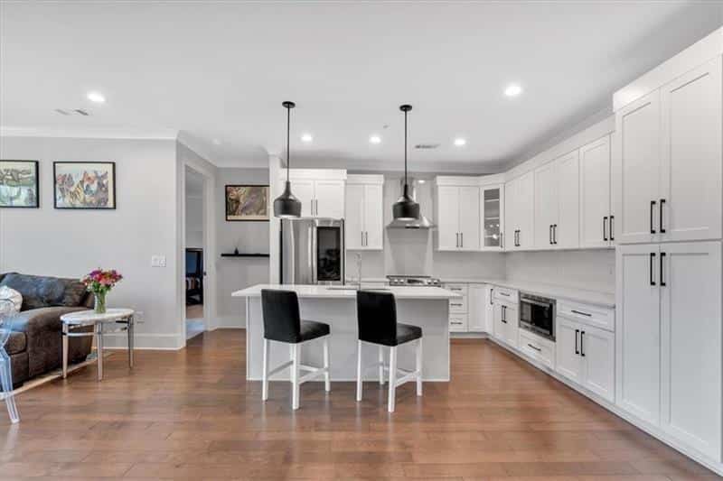 Listing photo 6