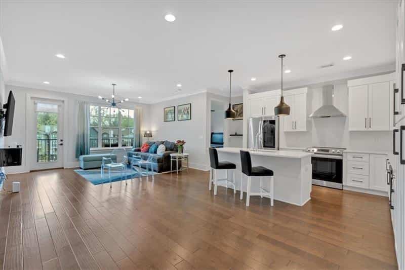 6890 Peachtree Dunwoody Road 303 #303, Atlanta, GA 30328