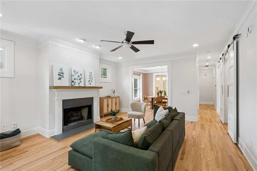 Listing photo 6