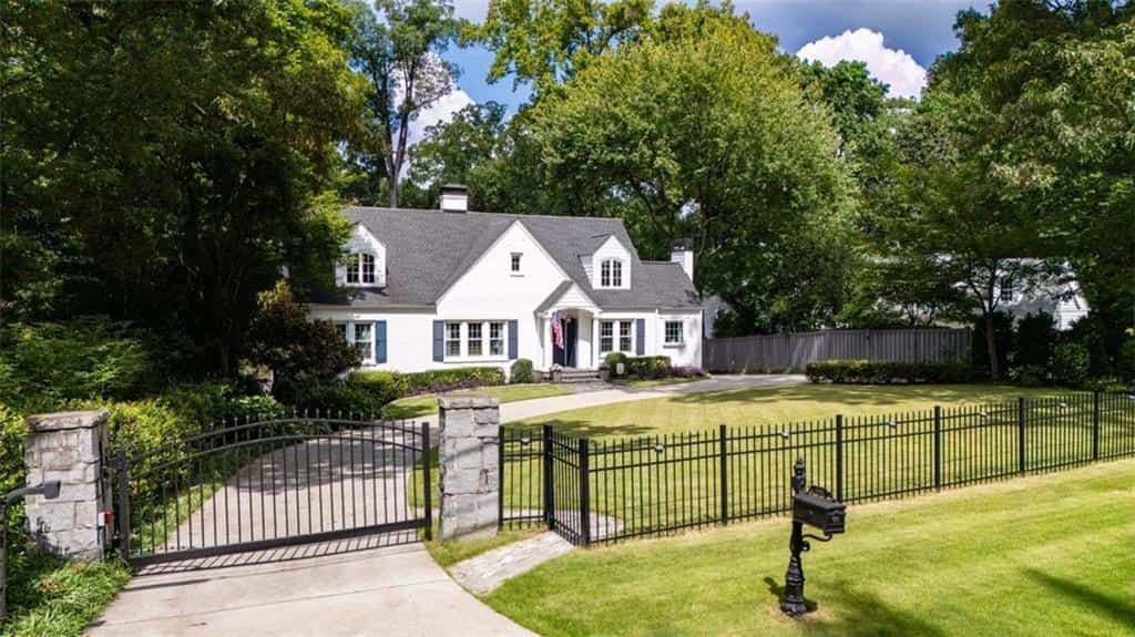 Listing photo 3