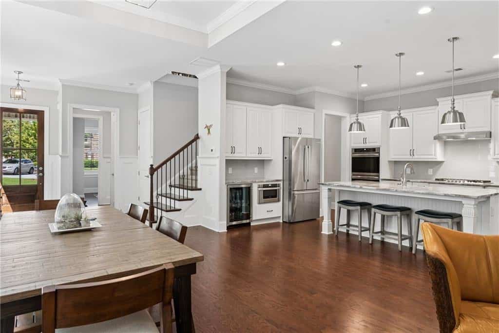 Listing photo 6