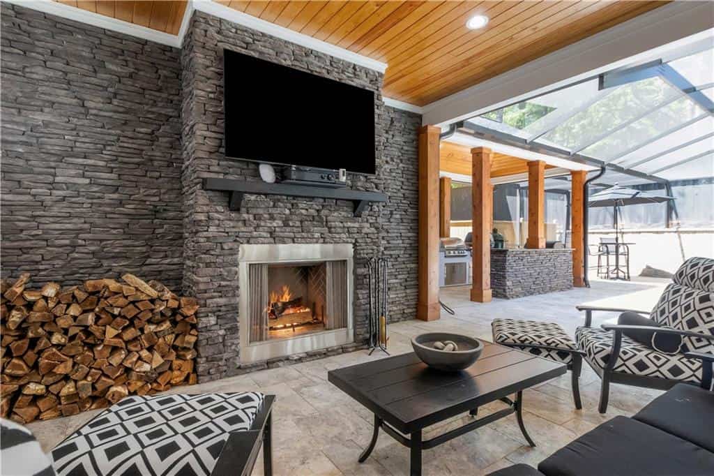 Listing photo 6