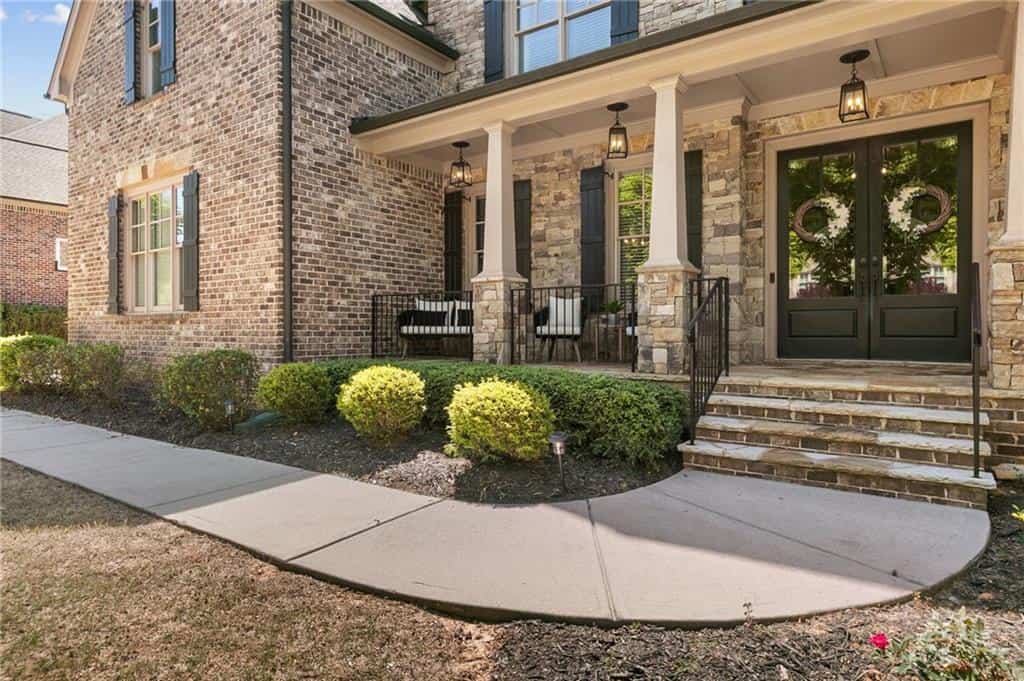 Listing photo 3