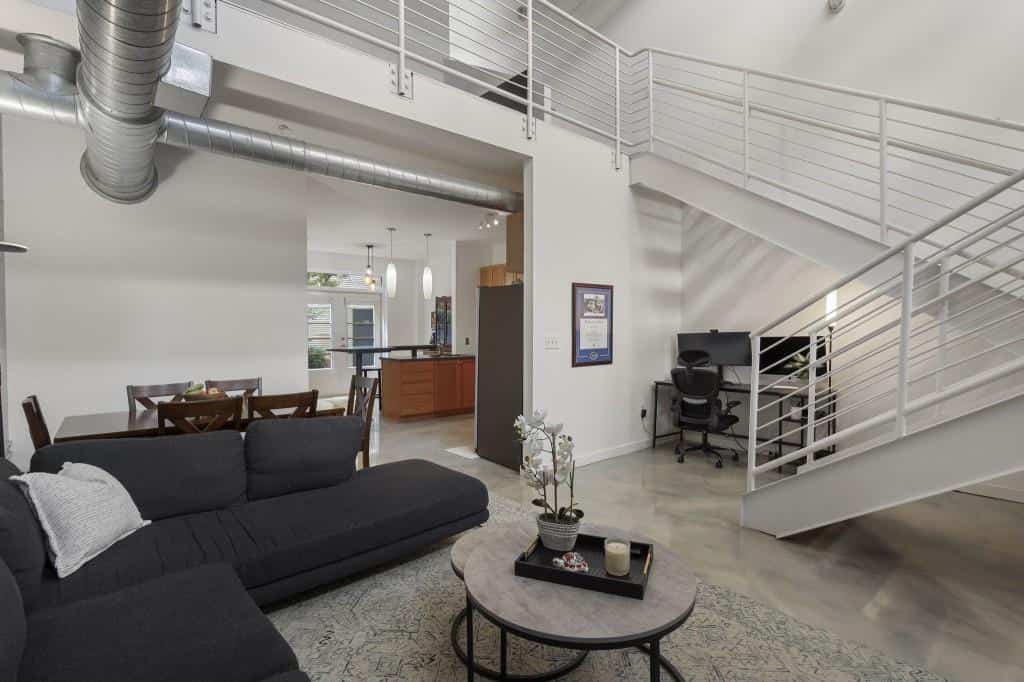 Listing photo 6