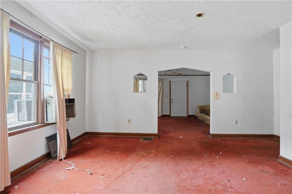Listing photo 6