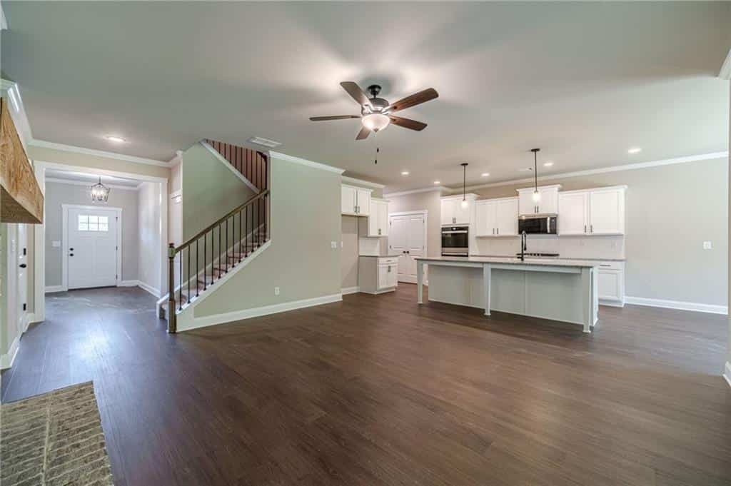 Listing photo 6