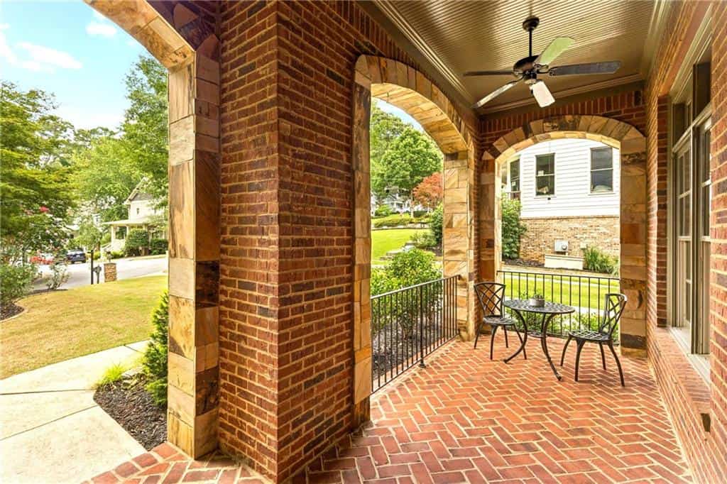 Listing photo 3