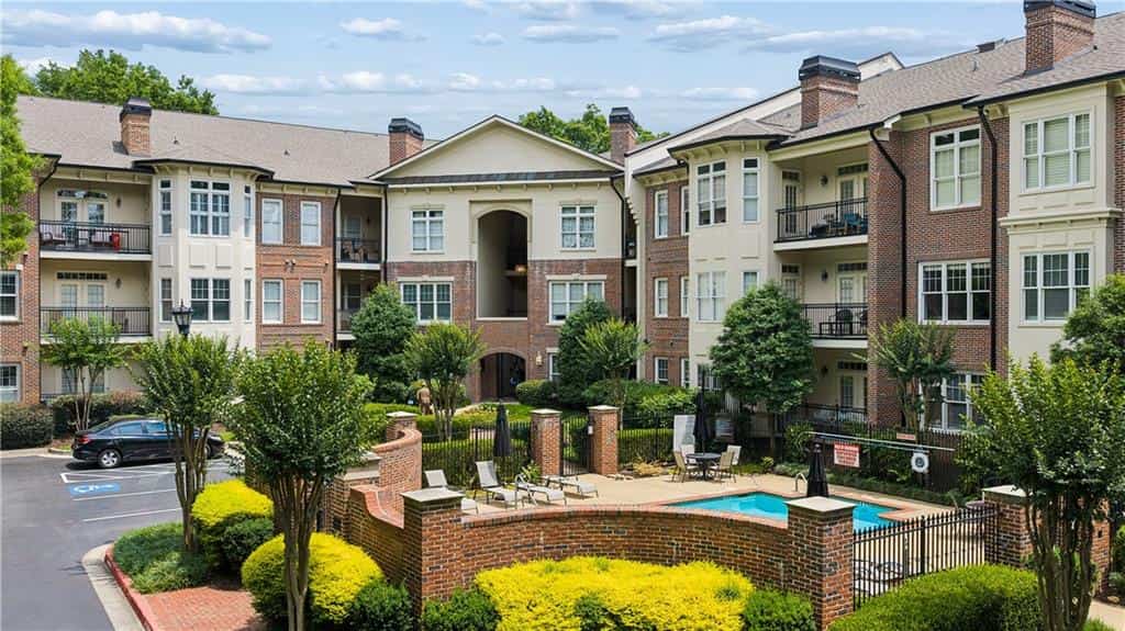 825 Highland Lane NE 1111 #1111, Atlanta, GA 30306