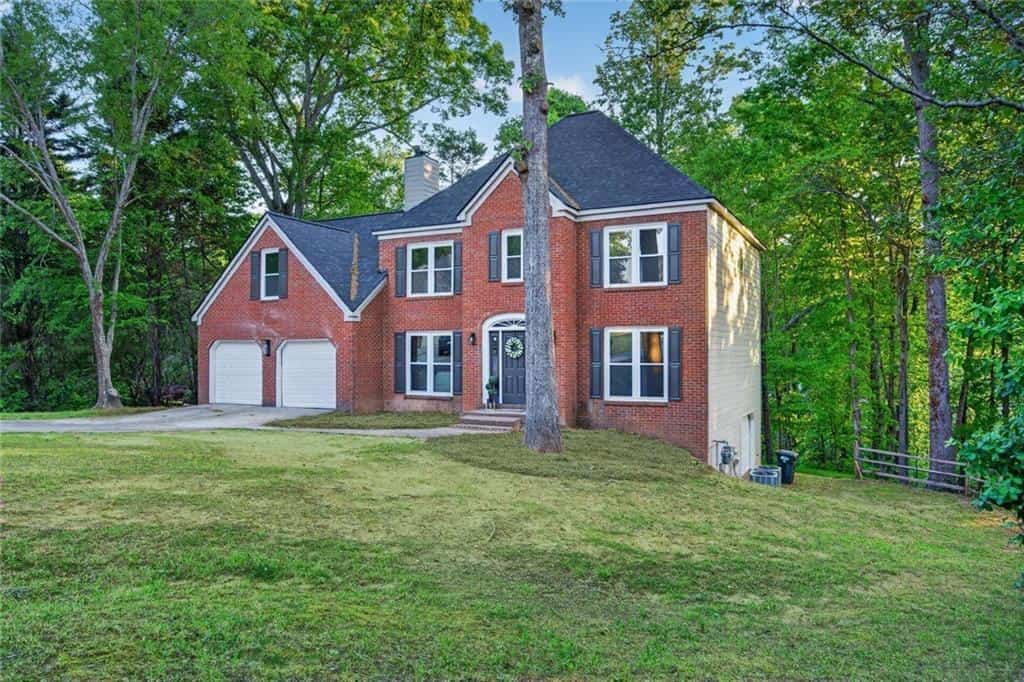 Listing photo 3