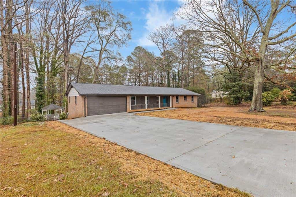 Listing photo 4