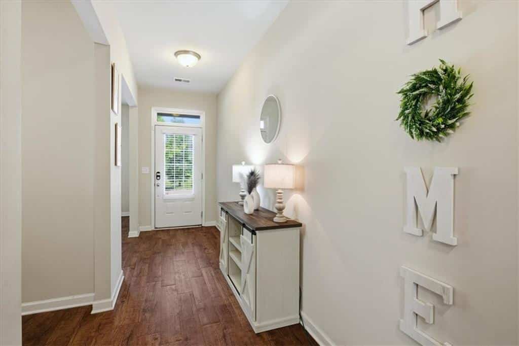 Listing photo 6