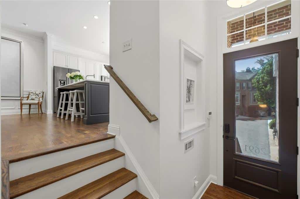 Listing photo 6