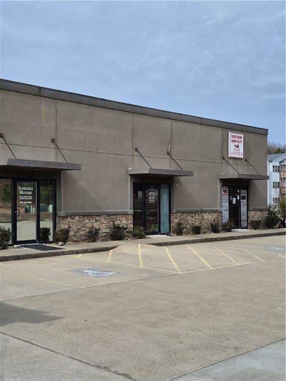 Listing photo 6