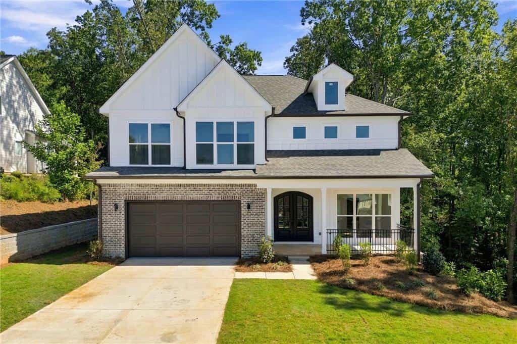 5609 Pleasant Woods Drive, Flowery Branch, GA 30542