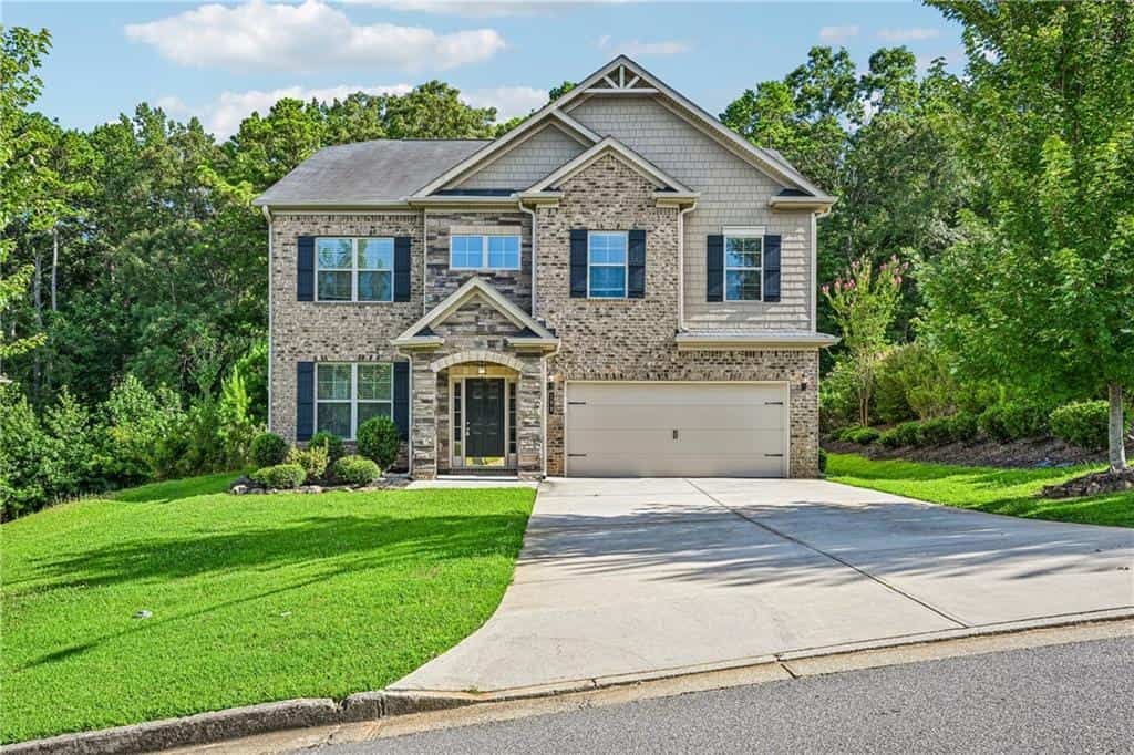 198 Hickory Pointe Drive, Acworth, GA 30101
