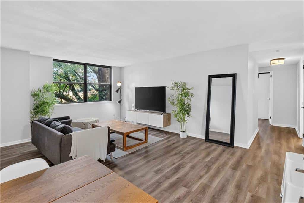 2965 Pharr Court South NW 319 #319, Atlanta, GA 30305