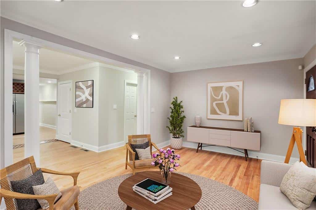Listing photo 3