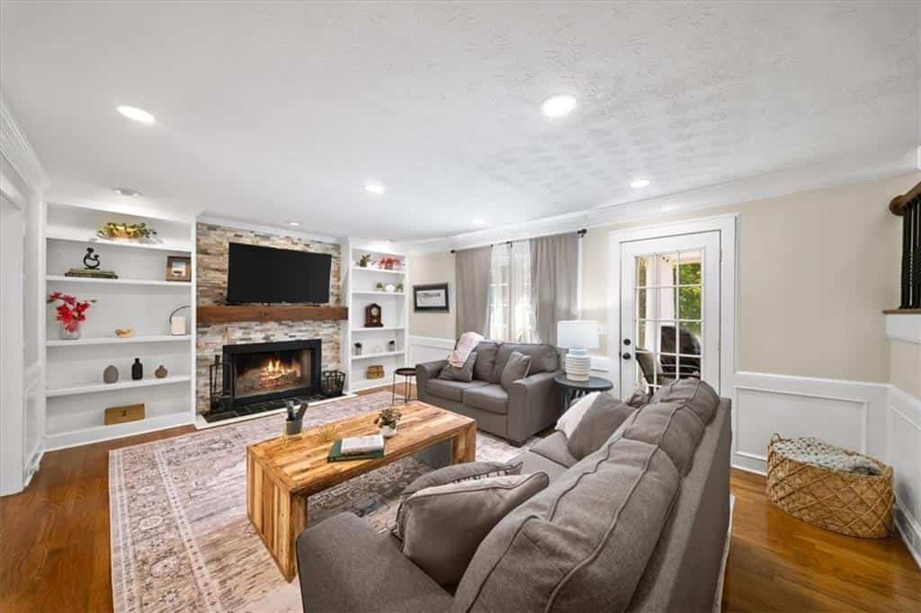 Listing photo 6