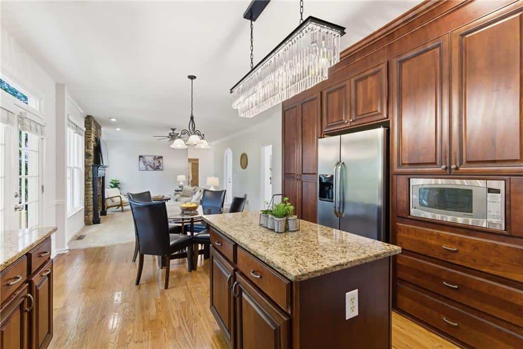 Listing photo 6