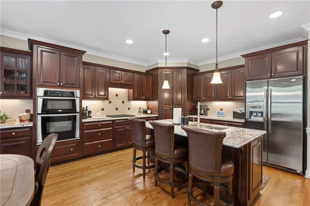 Listing photo 4