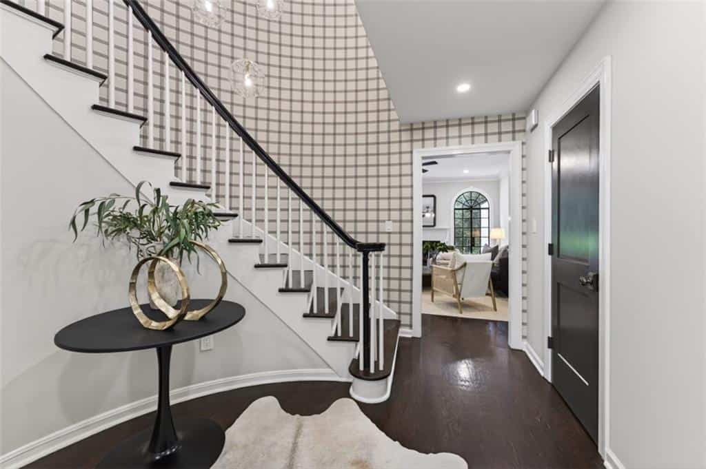 Listing photo 6