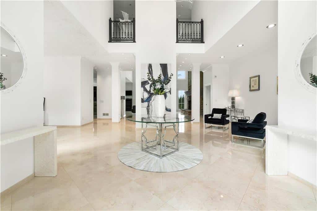 Listing photo 6