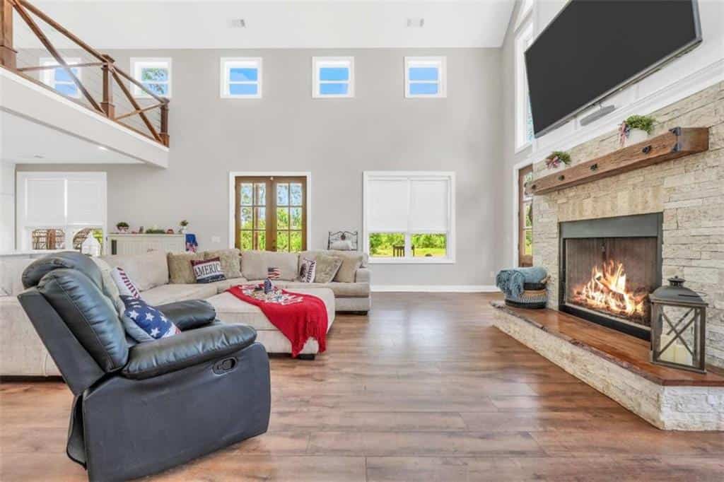 Listing photo 6