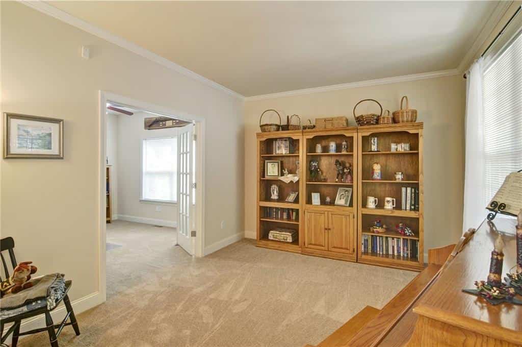 Listing photo 6