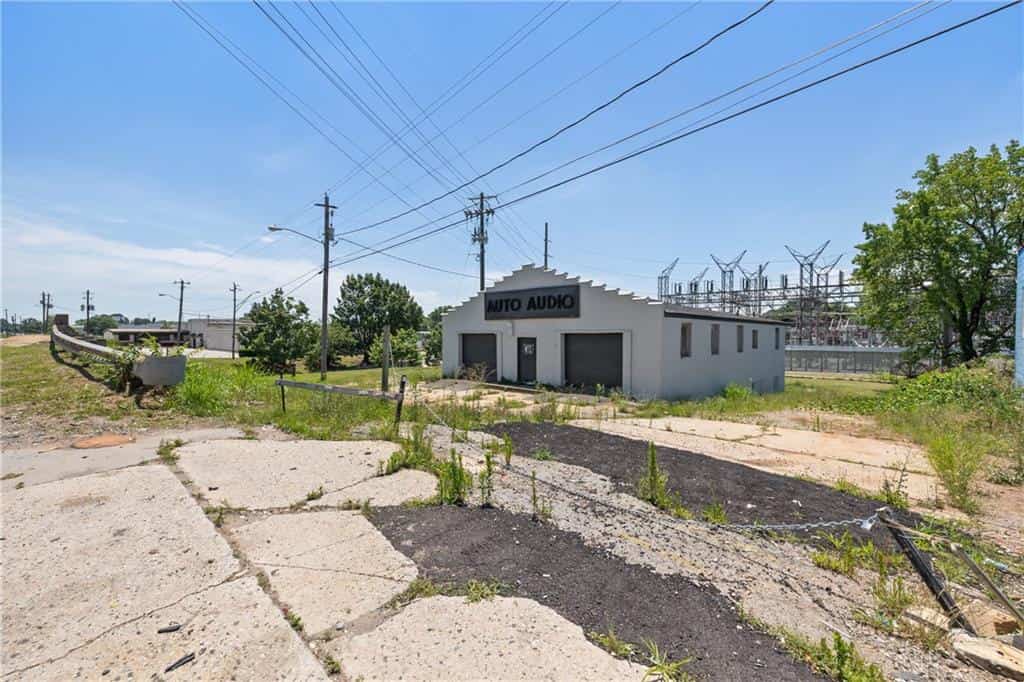 Listing photo 4