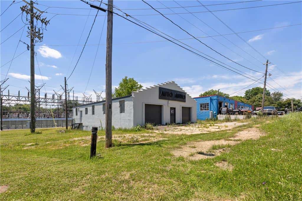 Listing photo 6