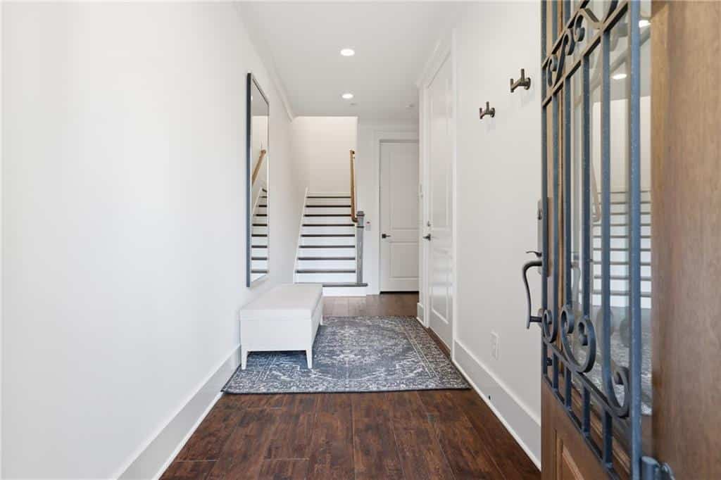 Listing photo 6