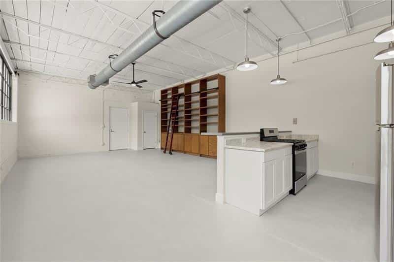 Listing photo 6