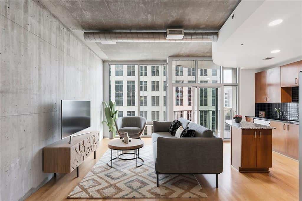 Listing photo 6