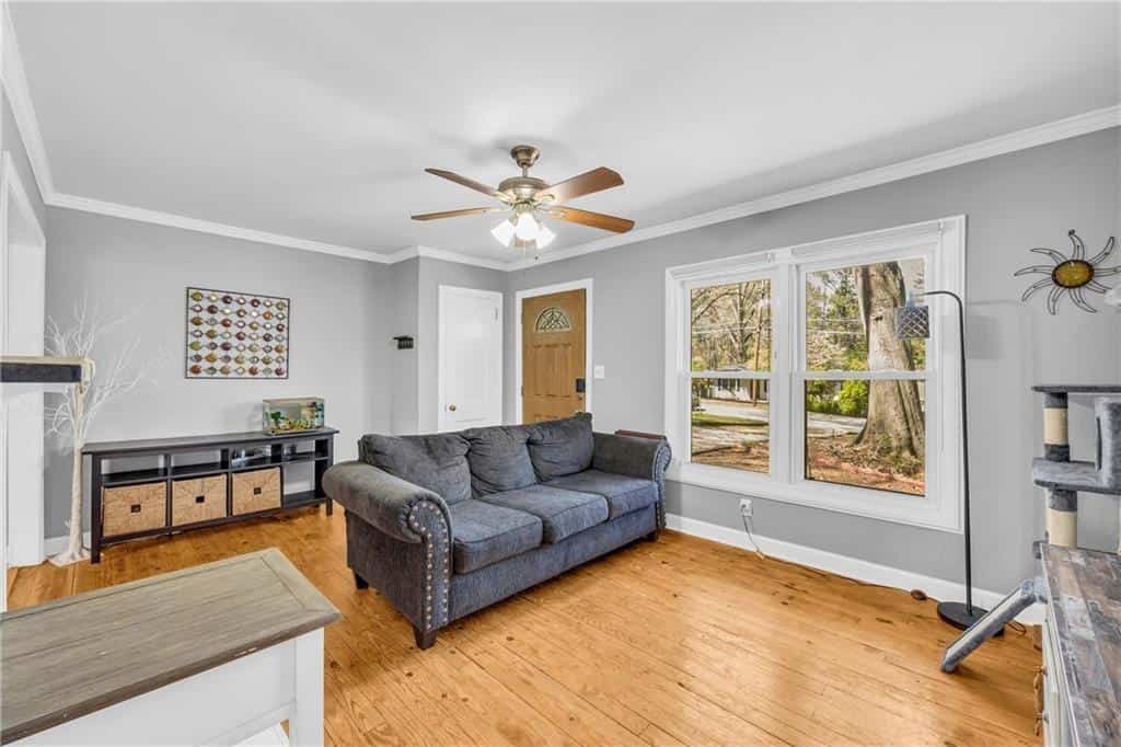Listing photo 6