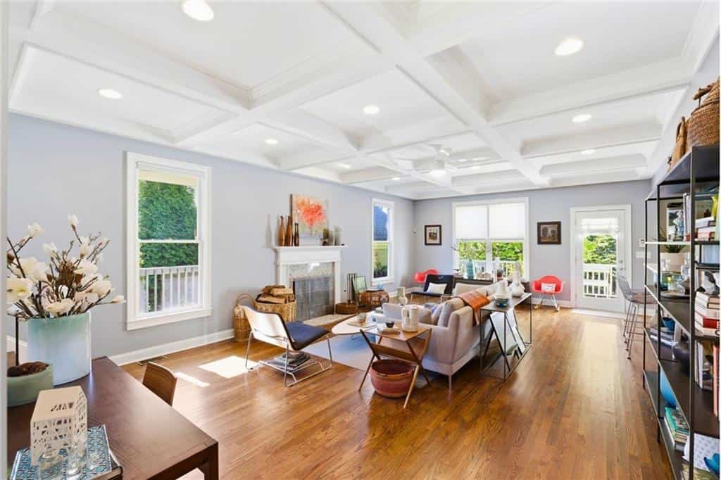 Listing photo 6