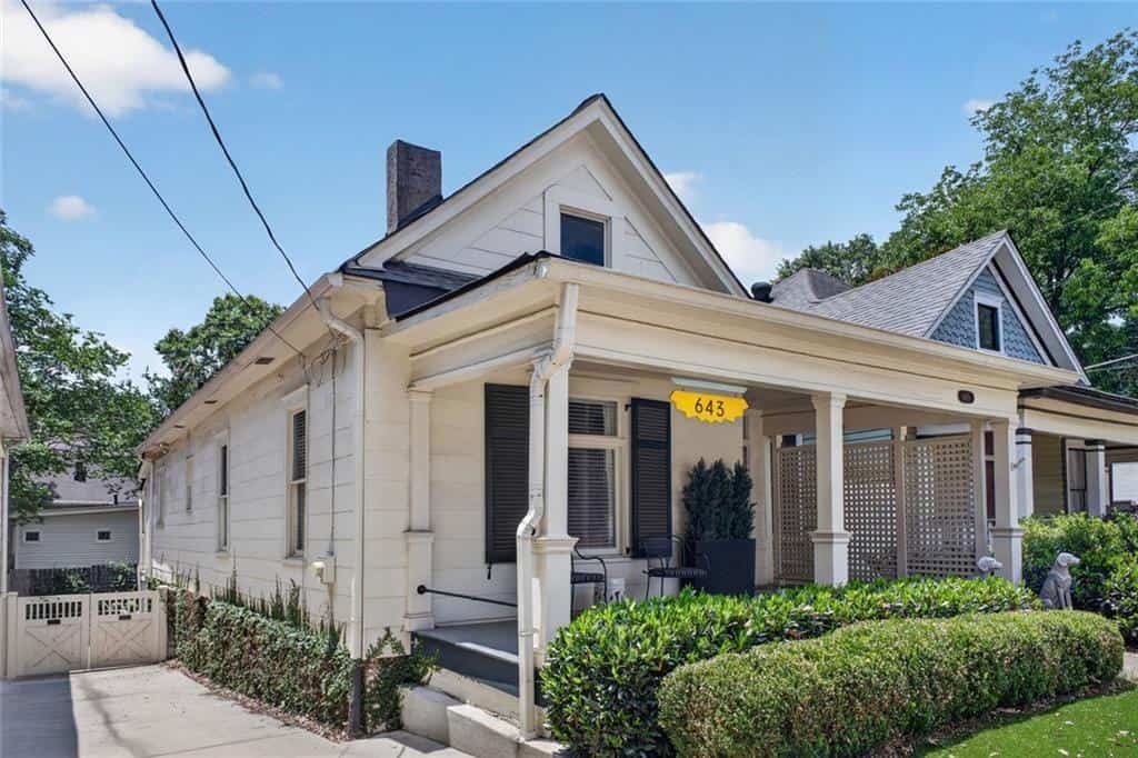 Listing photo 2