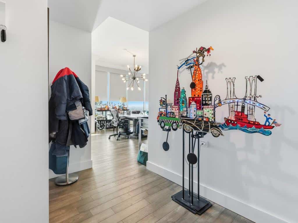 Listing photo 6