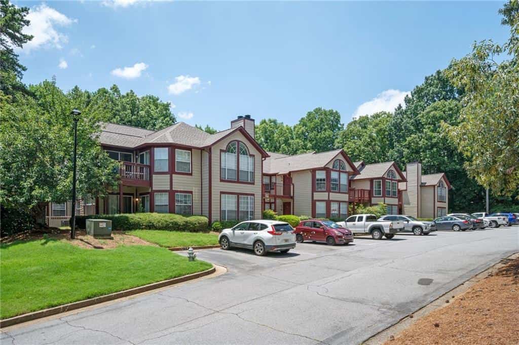 915 Wentworth Court, Johns Creek, GA 30022