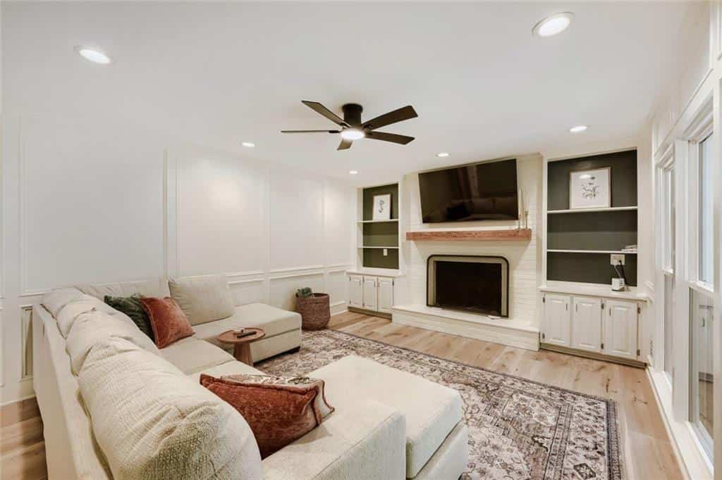 Listing photo 6